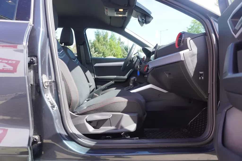 Seat Arona 1.5 TSI FR DSG LED Navi Sitzheizung ACC 03/2023-photo-34