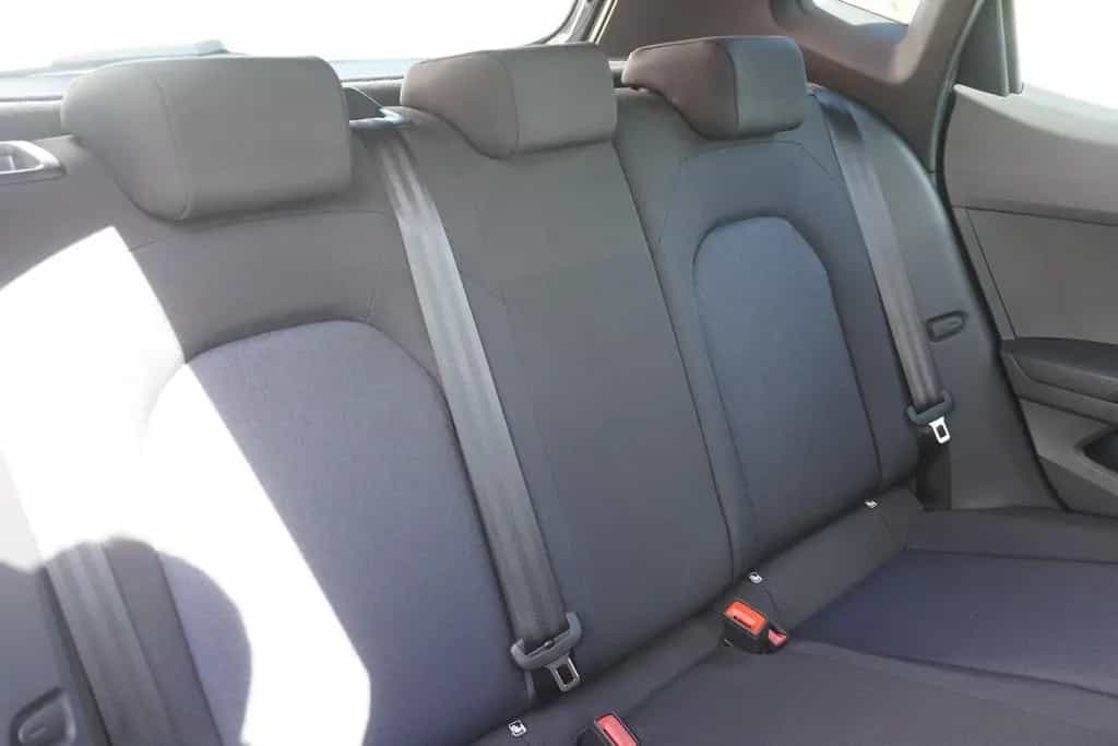 Seat Arona 1.5 TSI FR DSG LED Navi Sitzheizung ACC 03/2023-photo-37