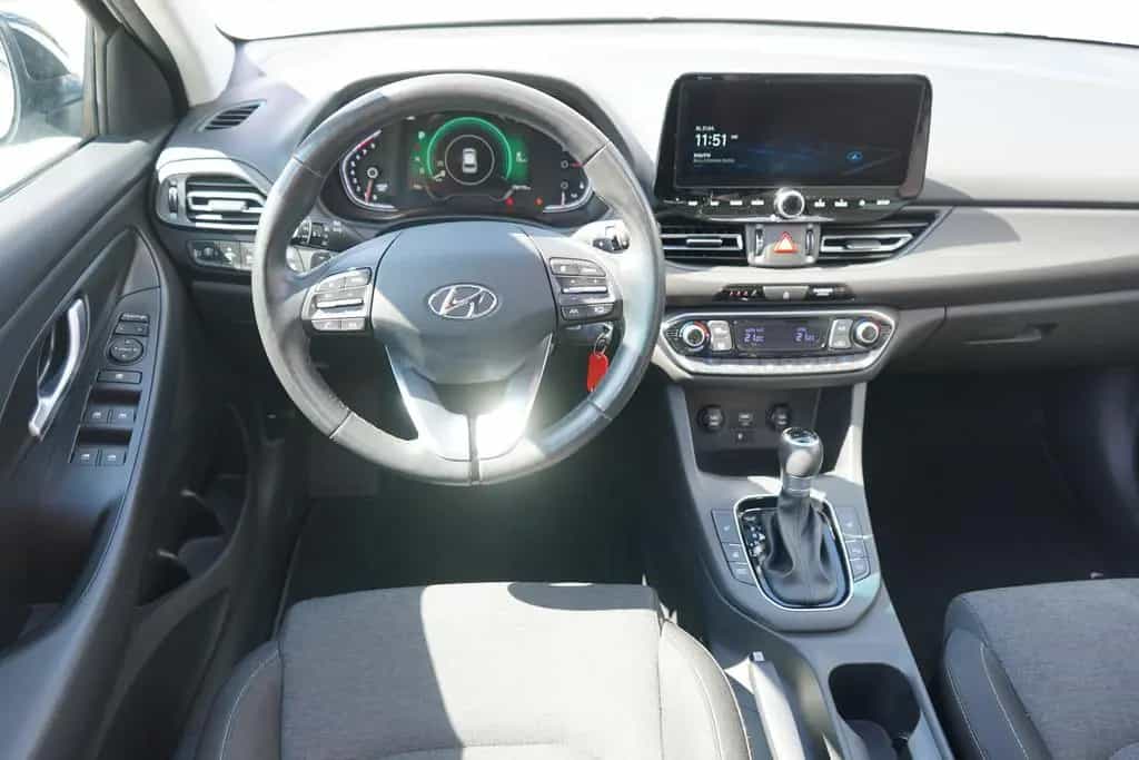 Hyundai i30 Kombi 1.5  Mild-Hybrid Navi LED Kamera DAB 12/2020-photo-12