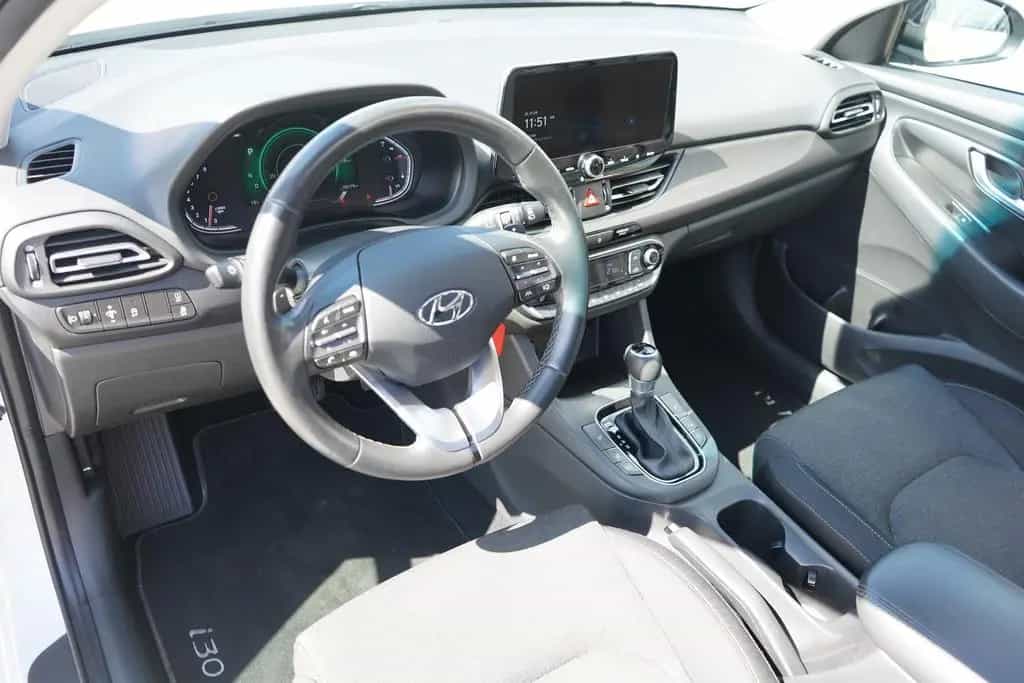 Hyundai i30 Kombi 1.5  Mild-Hybrid Navi LED Kamera DAB 12/2020-photo-13