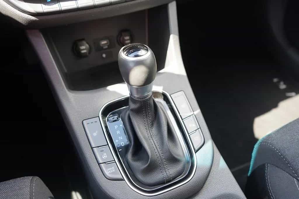 Hyundai i30 Kombi 1.5  Mild-Hybrid Navi LED Kamera DAB 12/2020-photo-21