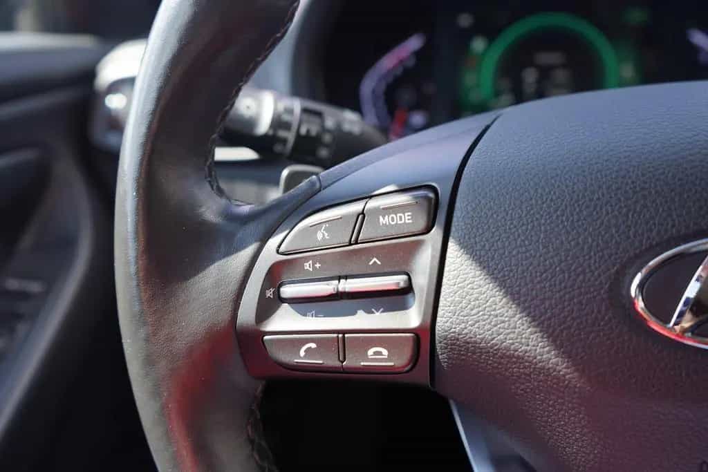 Hyundai i30 Kombi 1.5  Mild-Hybrid Navi LED Kamera DAB 12/2020-photo-25