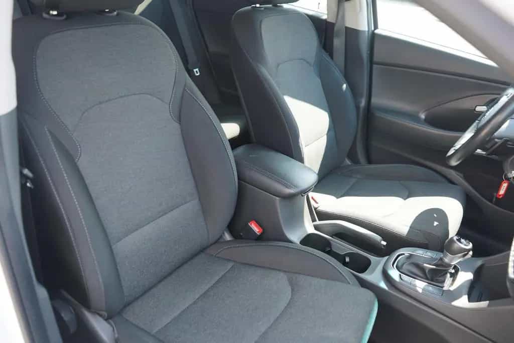 Hyundai i30 Kombi 1.5  Mild-Hybrid Navi LED Kamera DAB 12/2020-photo-35