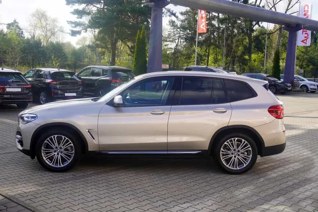 BMW X3 xDrive 20 i Luxury Line LED Navi AHK Kamera 07/2021-photo-10