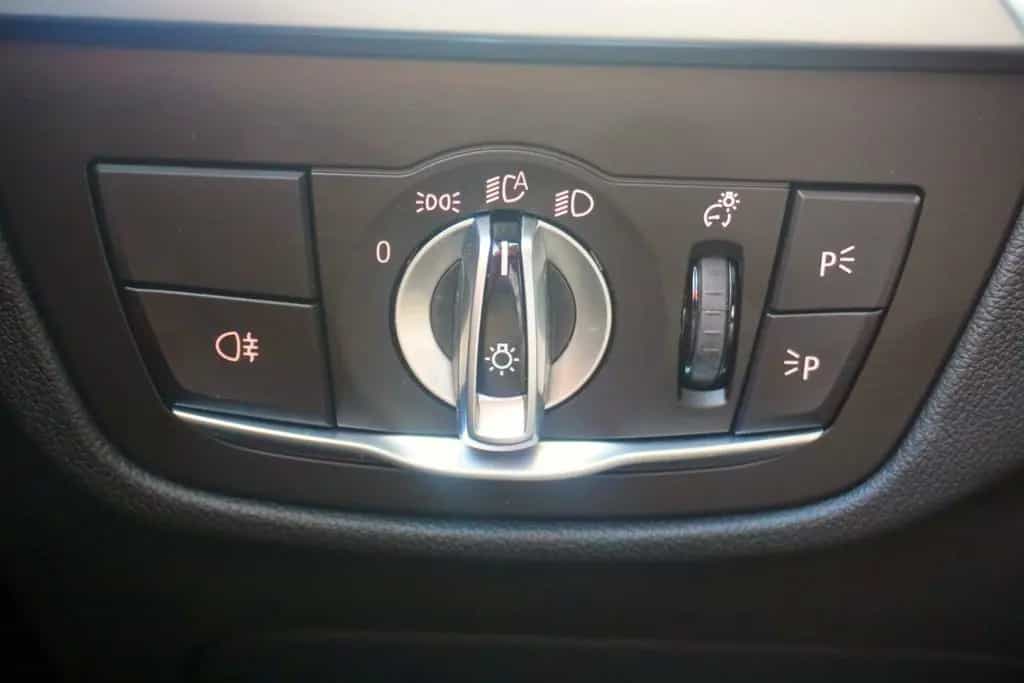 BMW X3 xDrive 20 i Luxury Line LED Navi AHK Kamera 07/2021-photo-14