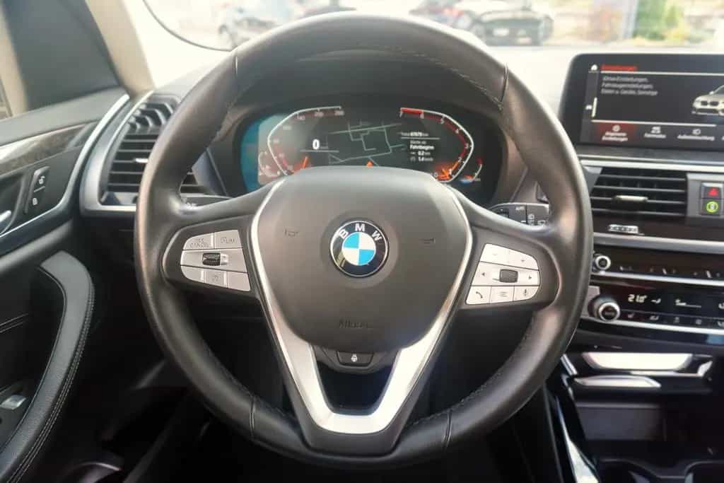 BMW X3 xDrive 20 i Luxury Line LED Navi AHK Kamera 07/2021-photo-21