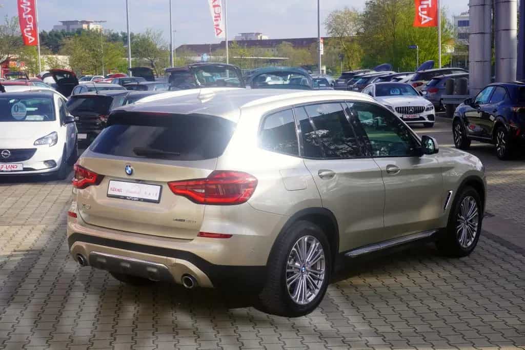 BMW X3 xDrive 20 i Luxury Line LED Navi AHK Kamera 07/2021-photo-5