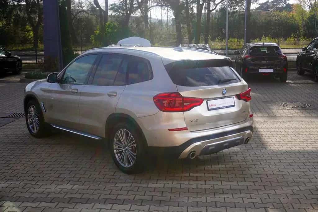BMW X3 xDrive 20 i Luxury Line LED Navi AHK Kamera 07/2021-photo-9