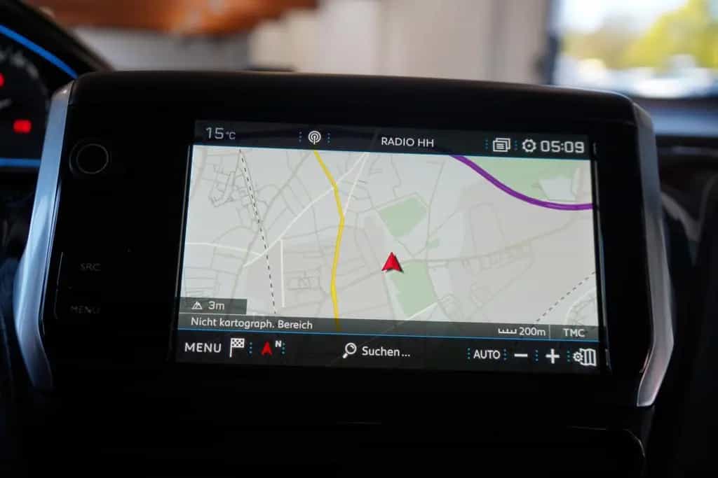Peugeot 2008 1.2 PureTech Allure Navi Panorama Alcantara 02/2019-photo-16