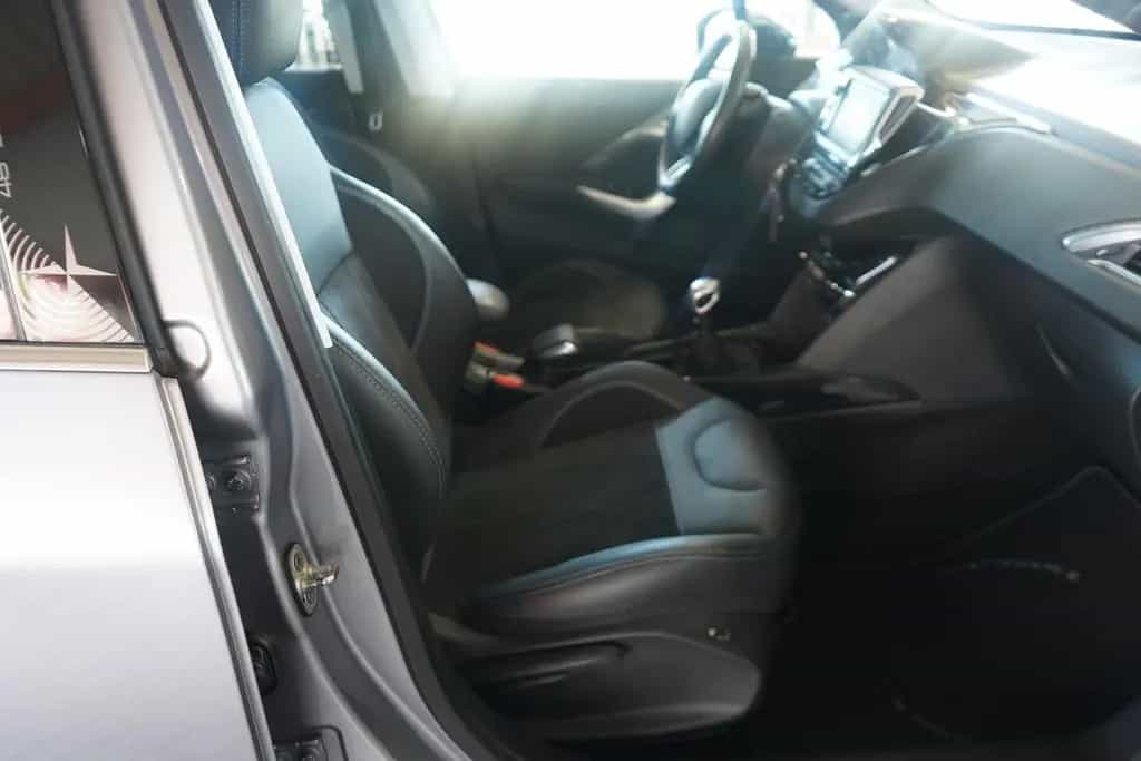 Peugeot 2008 1.2 PureTech Allure Navi Panorama Alcantara 02/2019-photo-30