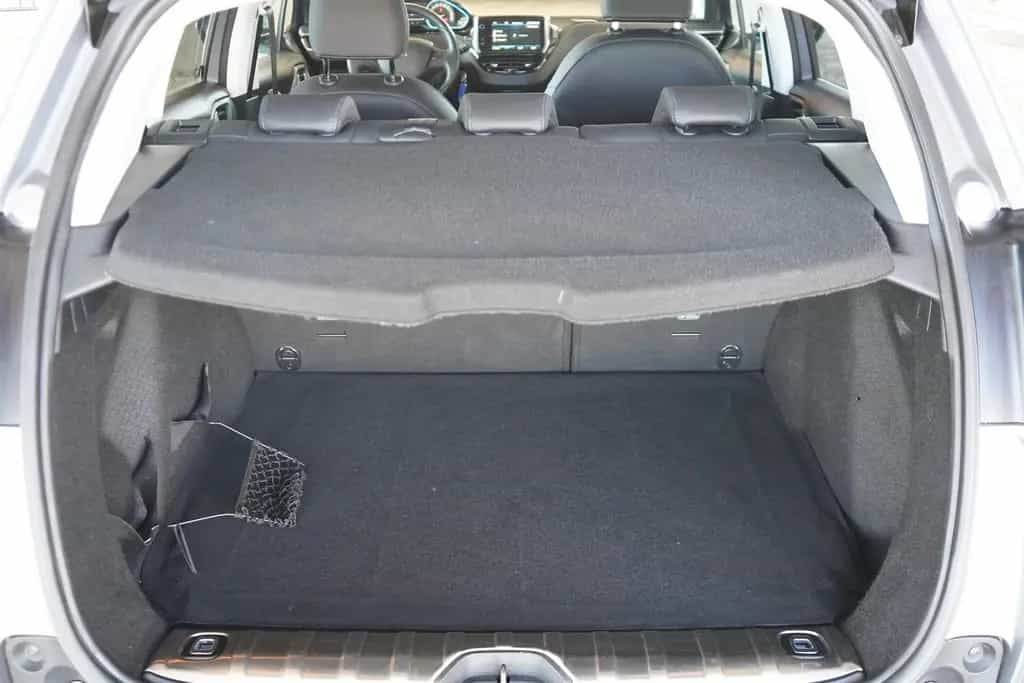 Peugeot 2008 1.2 PureTech Allure Navi Panorama Alcantara 02/2019-photo-32