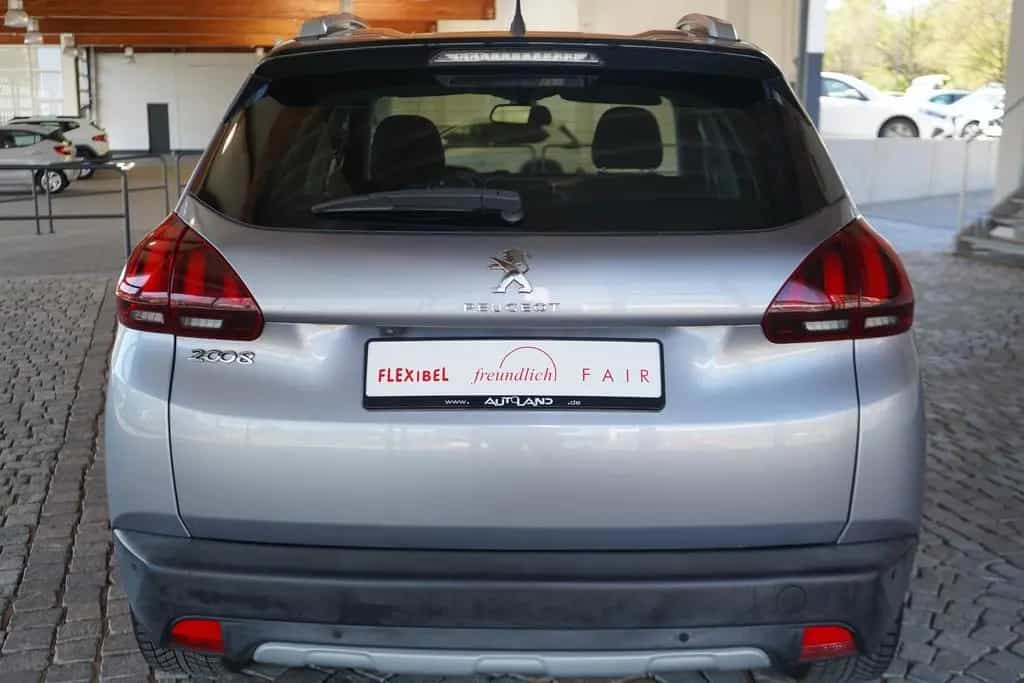 Peugeot 2008 1.2 PureTech Allure Navi Panorama Alcantara 02/2019-photo-4