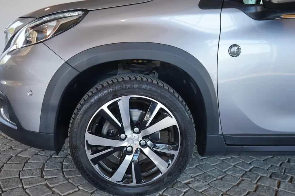 Peugeot 2008 1.2 PureTech Allure Navi Panorama Alcantara 02/2019-photo-9
