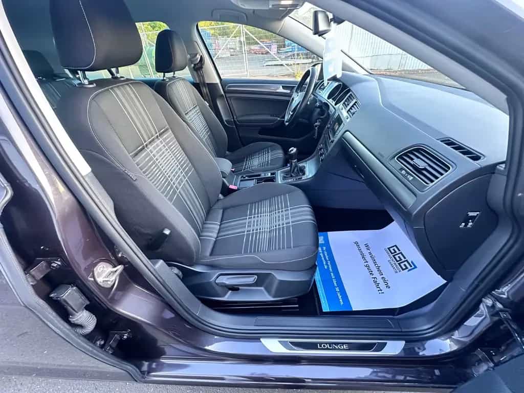 Volkswagen Golf VII 110PS Lounge SitzHz Navi PDC CarPlay 10/2015-photo-14