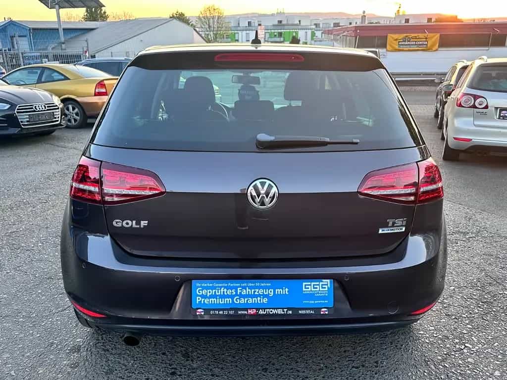 Volkswagen Golf VII 110PS Lounge SitzHz Navi PDC CarPlay 10/2015-photo-6