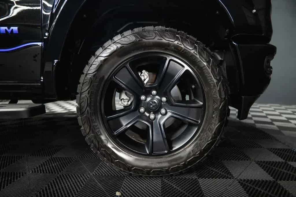 Dodge RAM 5.7 V8 HEMI 4x4 LIMITED NightOffroad LONGBED 08/2021-photo-11