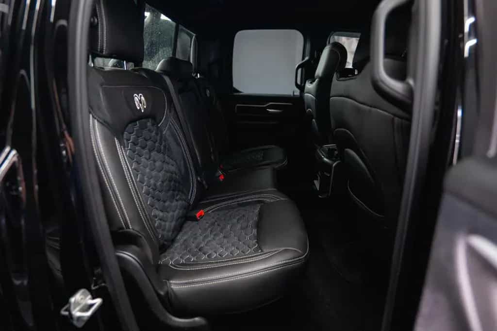 Dodge RAM 5.7 V8 HEMI 4x4 LIMITED NightOffroad LONGBED 08/2021-photo-40