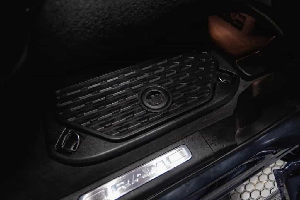 Dodge RAM 5.7 V8 HEMI 4x4 NIGHT-Paket LARAMIE 22 Zoll 10/2021-photo-45