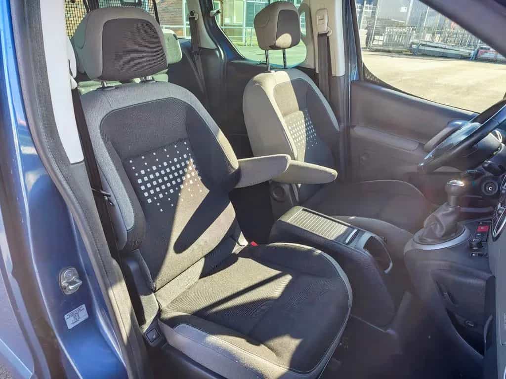 Citroën Berlingo Kombi Selection SHZ LED Zahnr. PDC Garantie 10/2016-photo-10
