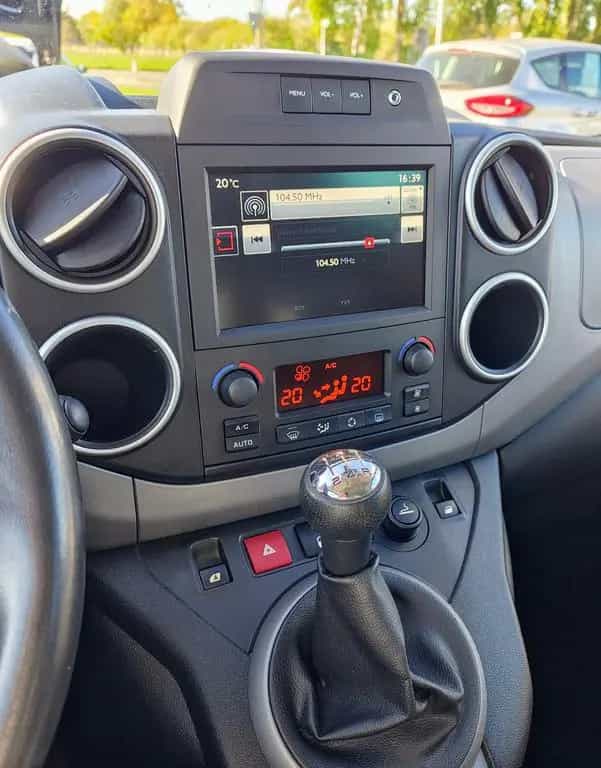 Citroën Berlingo Kombi Selection SHZ LED Zahnr. PDC Garantie 10/2016-photo-12