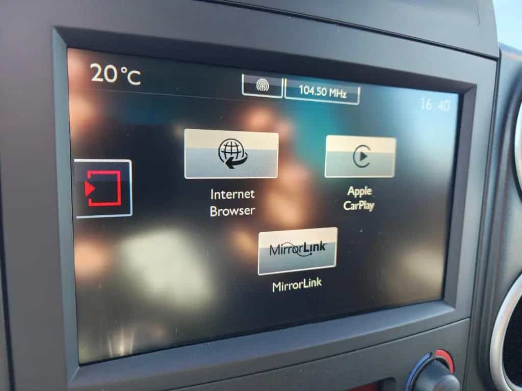 Citroën Berlingo Kombi Selection SHZ LED Zahnr. PDC Garantie 10/2016-photo-14