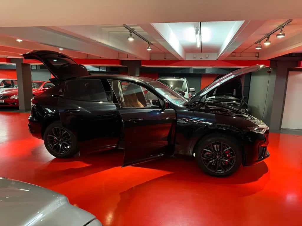 Maserati Levante /3.8 V8/530 PS/GTS/Q4/PANO/1.HAND/PERFEKT 05/2021-photo-1