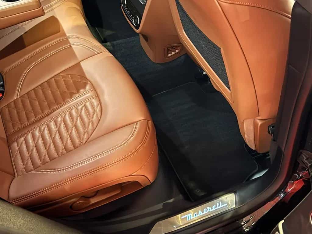 Maserati Levante /3.8 V8/530 PS/GTS/Q4/PANO/1.HAND/PERFEKT 05/2021-photo-15