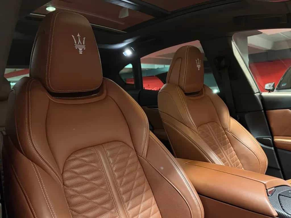 Maserati Levante /3.8 V8/530 PS/GTS/Q4/PANO/1.HAND/PERFEKT 05/2021-photo-20