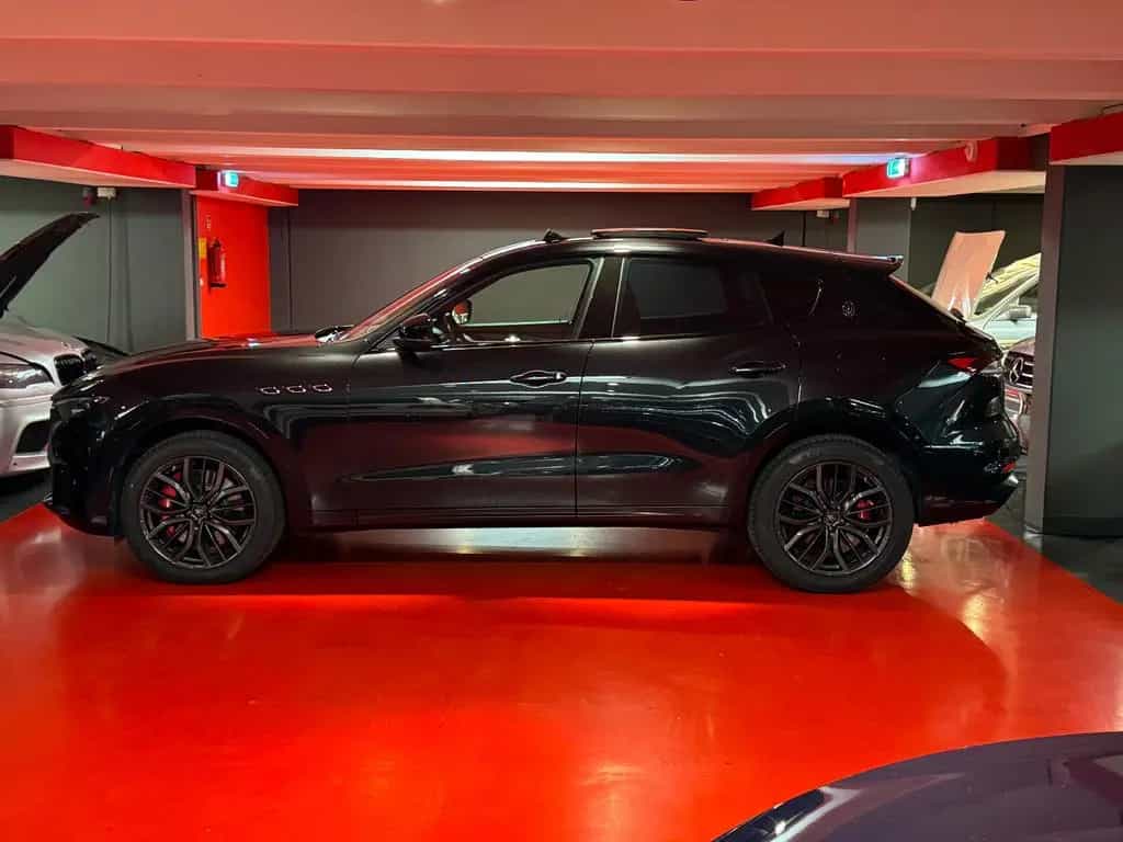 Maserati Levante /3.8 V8/530 PS/GTS/Q4/PANO/1.HAND/PERFEKT 05/2021-photo-30