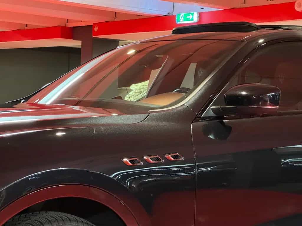 Maserati Levante /3.8 V8/530 PS/GTS/Q4/PANO/1.HAND/PERFEKT 05/2021-photo-32