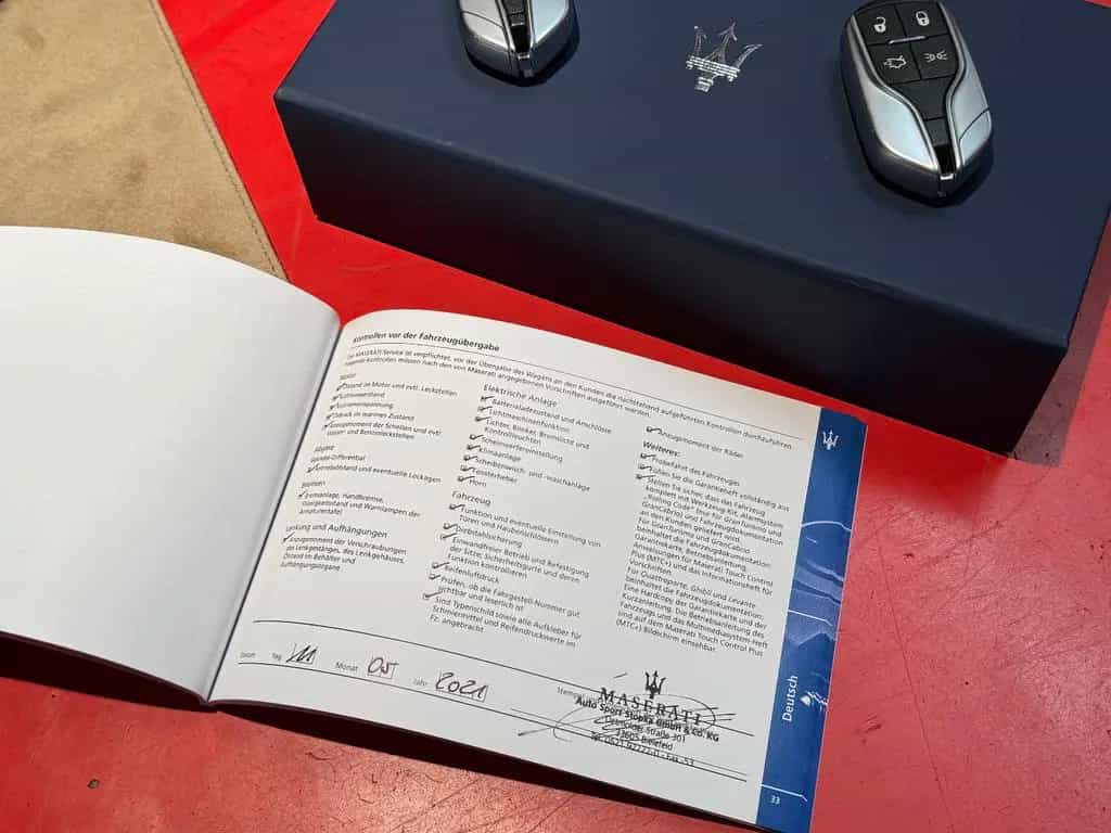 Maserati Levante /3.8 V8/530 PS/GTS/Q4/PANO/1.HAND/PERFEKT 05/2021-photo-45