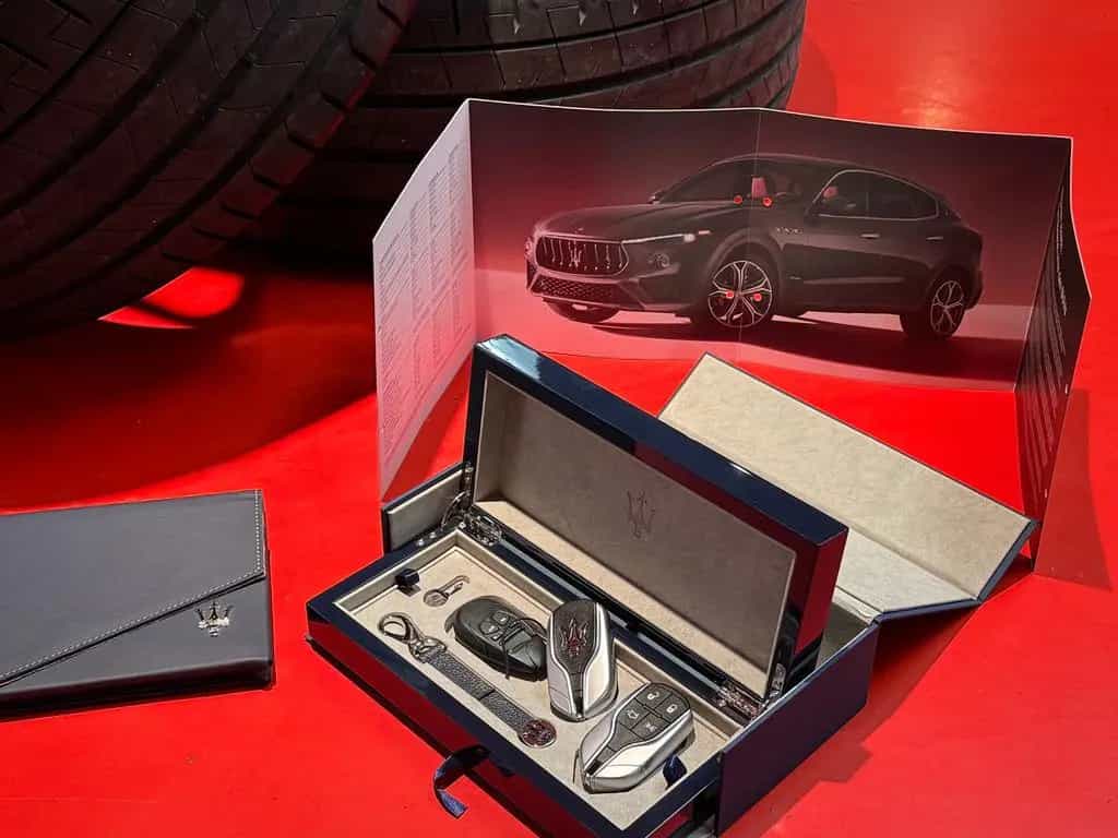 Maserati Levante /3.8 V8/530 PS/GTS/Q4/PANO/1.HAND/PERFEKT 05/2021-photo-47