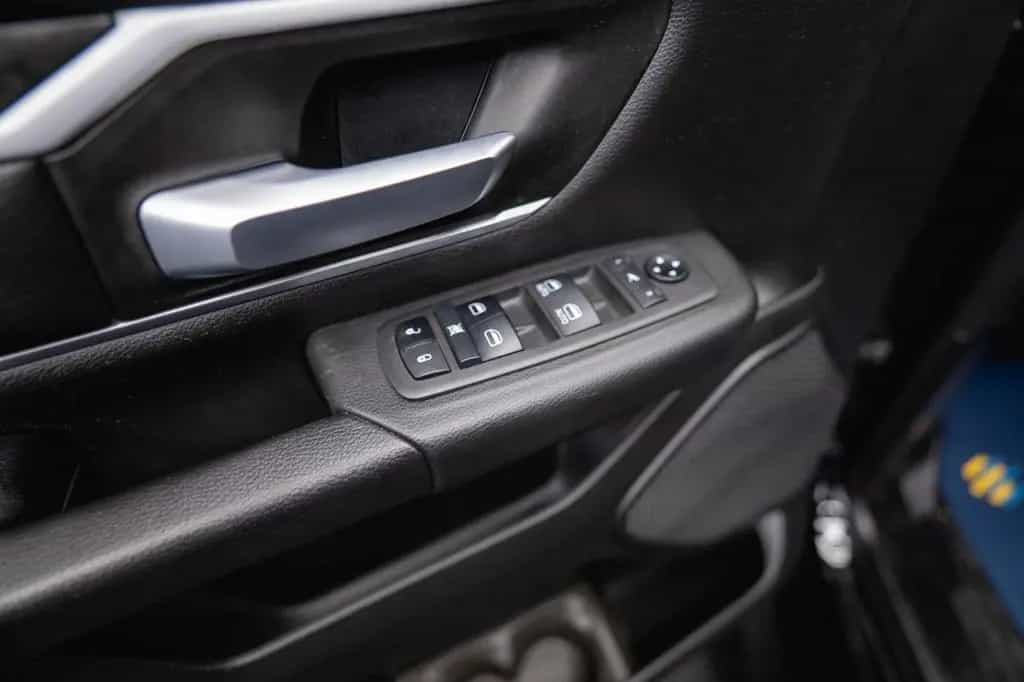 Dodge RAM 5.7 V8 HEMI 4x4 Night LARAMIE LONGBED 19% 01/2022-photo-32