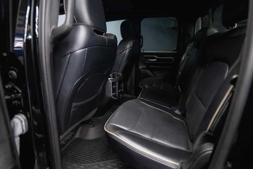 Dodge RAM 5.7 V8 HEMI 4x4 Night LARAMIE LONGBED 19% 01/2022-photo-37