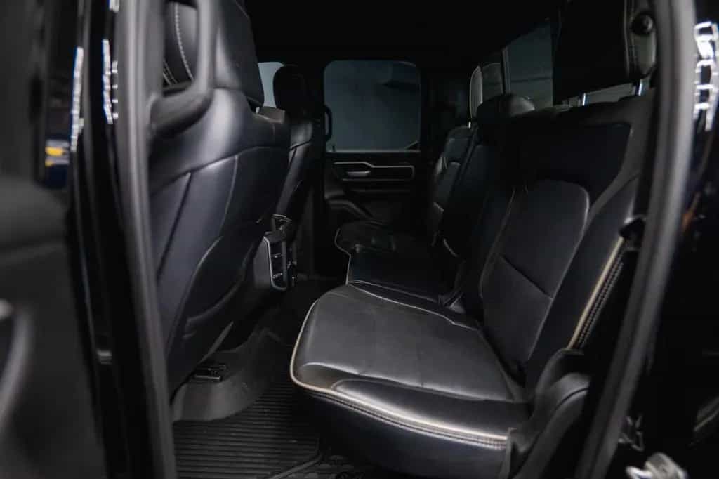 Dodge RAM 5.7 V8 HEMI 4x4 Night LARAMIE LONGBED 19% 01/2022-photo-38