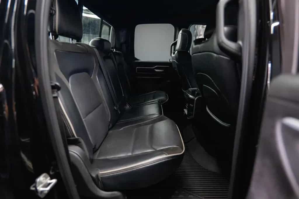 Dodge RAM 5.7 V8 HEMI 4x4 Night LARAMIE LONGBED 19% 01/2022-photo-39
