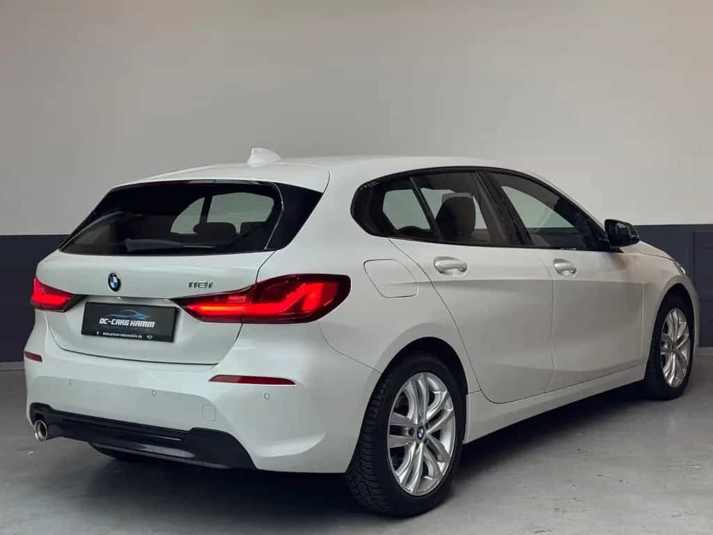 BMW 1 Series 118i Aut./Sport Line/Shadow/LED/Navi/HiFi 10/2019-photo-2