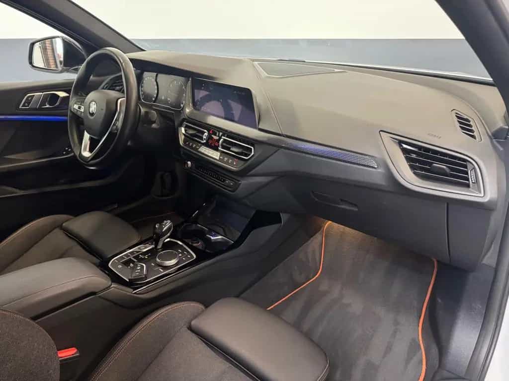 BMW 1 Series 118i Aut./Sport Line/Shadow/LED/Navi/HiFi 10/2019-photo-9