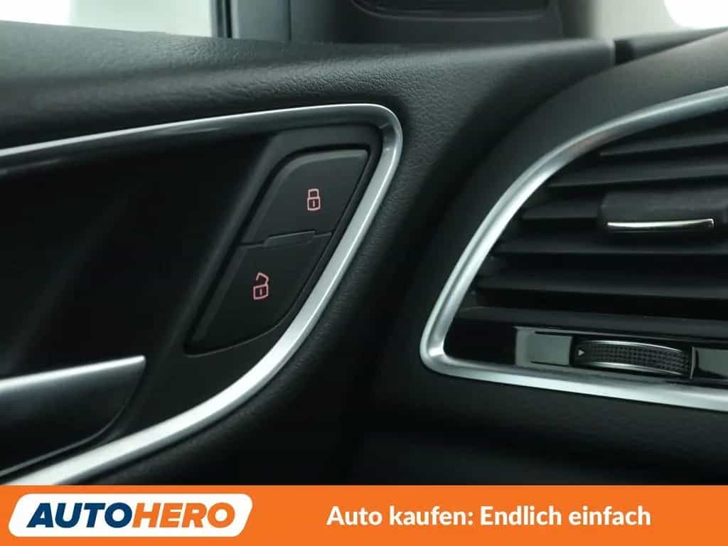 Audi Q3 2.0 TFSI quattro Sport 03/2018-photo-32