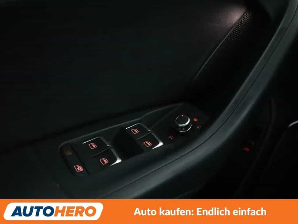 Audi Q3 2.0 TFSI quattro Sport 03/2018-photo-35