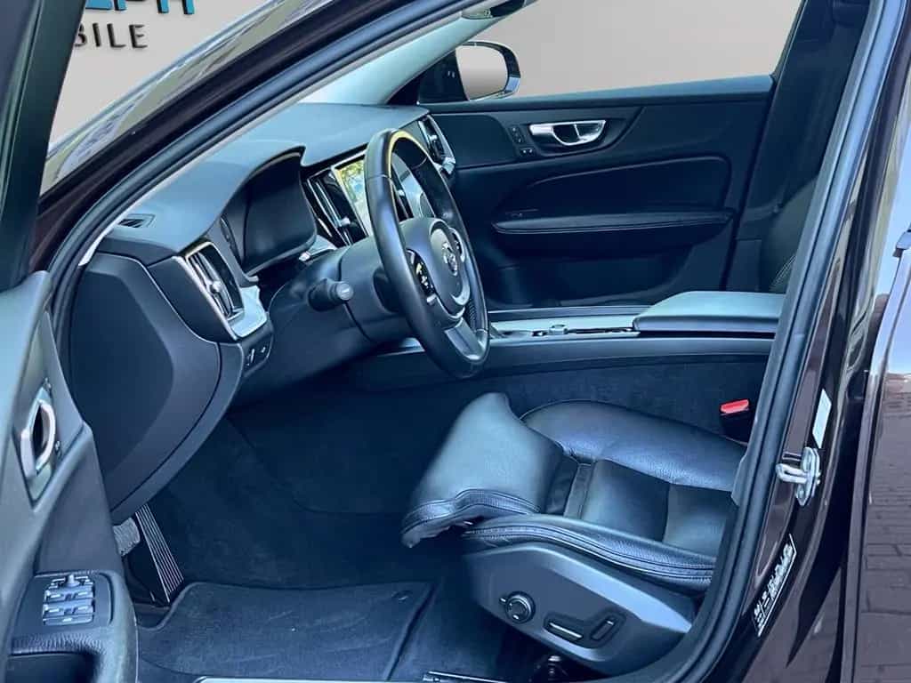 Volvo V60 CROSS COUNTRY PRO AWD AHK PANORAMA GARANTIE 11/2019-photo-11
