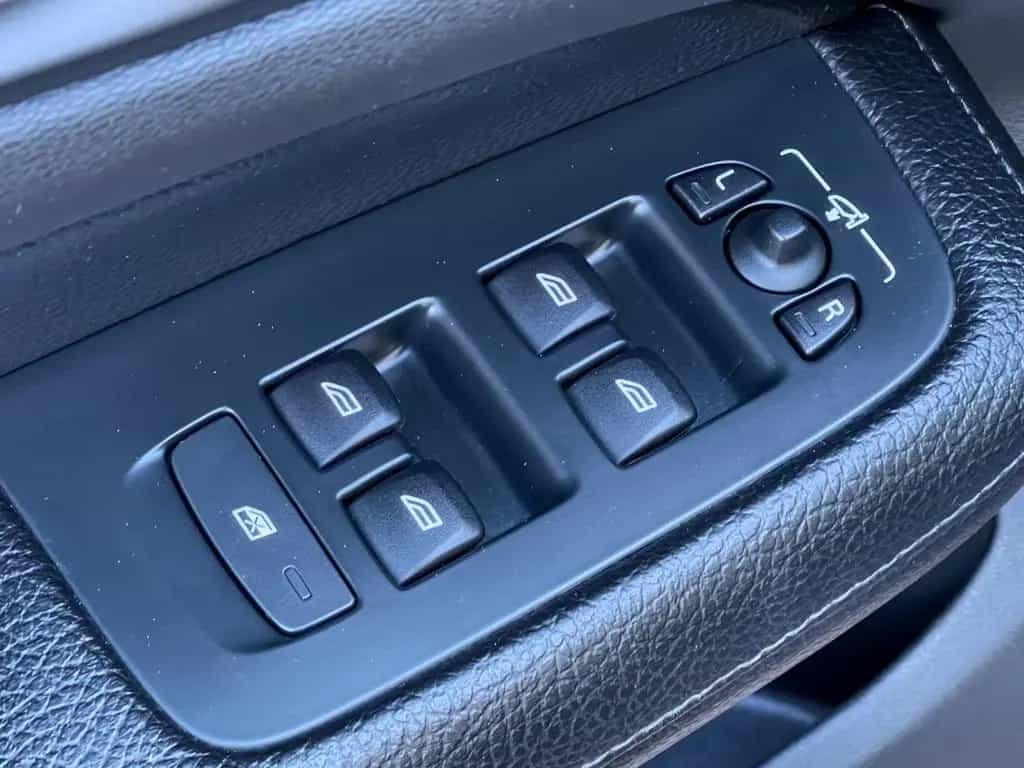 Volvo V60 CROSS COUNTRY PRO AWD AHK PANORAMA GARANTIE 11/2019-photo-14