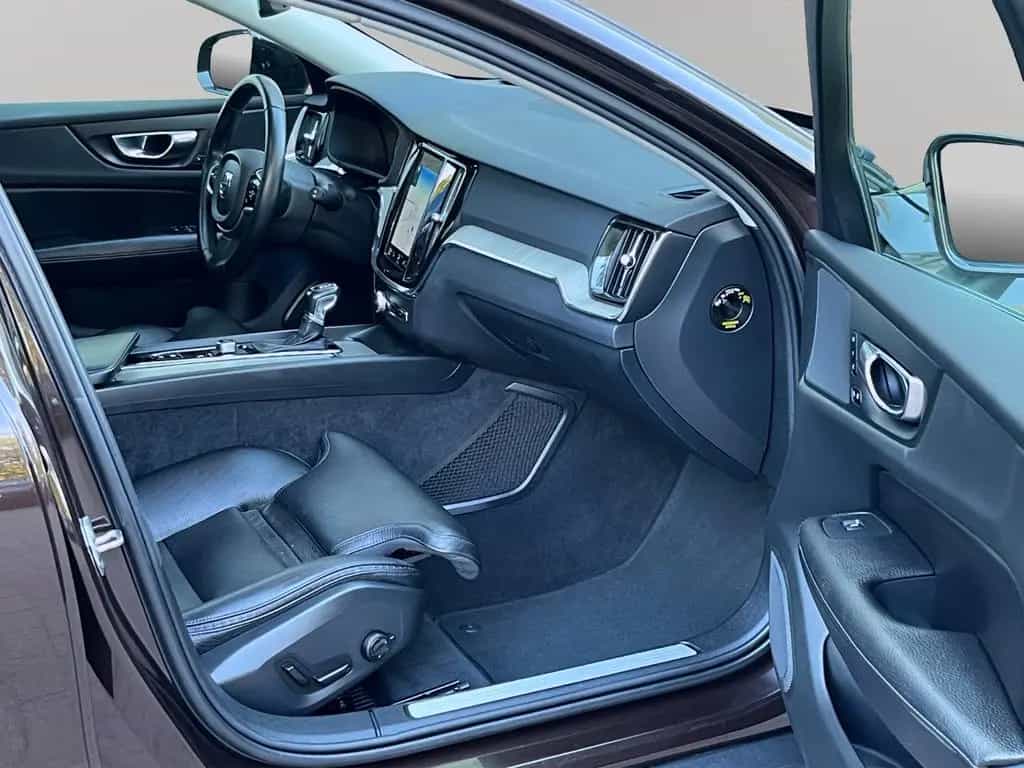 Volvo V60 CROSS COUNTRY PRO AWD AHK PANORAMA GARANTIE 11/2019-photo-21