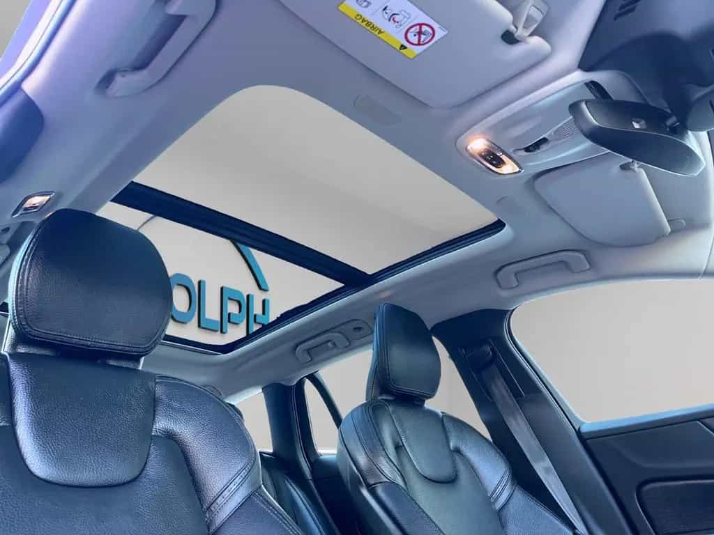 Volvo V60 CROSS COUNTRY PRO AWD AHK PANORAMA GARANTIE 11/2019-photo-29