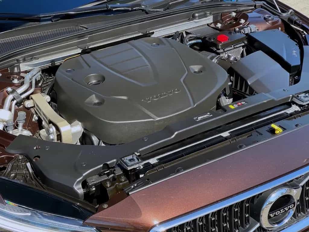 Volvo V60 CROSS COUNTRY PRO AWD AHK PANORAMA GARANTIE 11/2019-photo-32