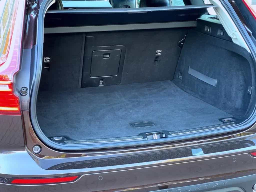 Volvo V60 CROSS COUNTRY PRO AWD AHK PANORAMA GARANTIE 11/2019-photo-36