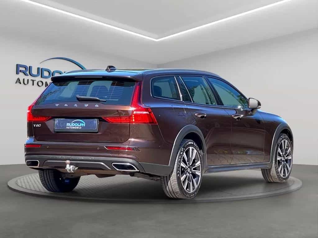 Volvo V60 CROSS COUNTRY PRO AWD AHK PANORAMA GARANTIE 11/2019-photo-4
