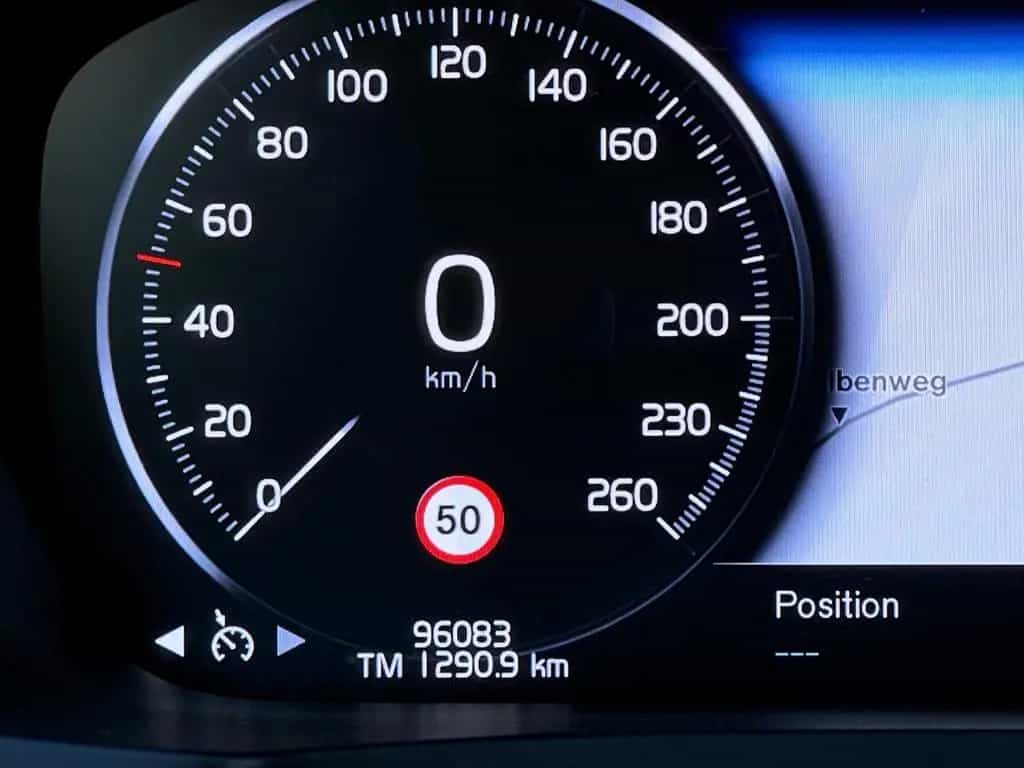 Volvo V60 CROSS COUNTRY PRO AWD AHK PANORAMA GARANTIE 11/2019-photo-48