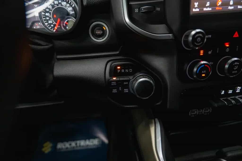 Dodge RAM 5.7 V8 HEMI 4x4 OFFROAD Night Limited 19% 01/2020-photo-27