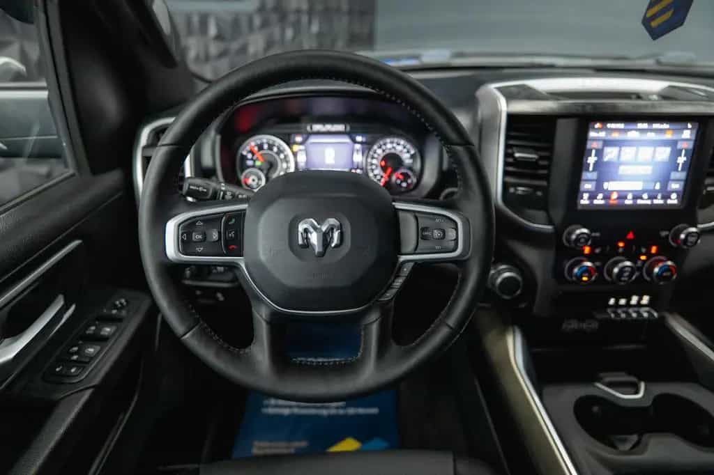 Dodge RAM 5.7 V8 HEMI 4x4 OFFROAD Night Limited 19% 01/2020-photo-31